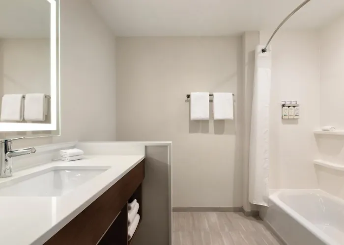 Holiday Inn Express Cape Canaveral By Ihg